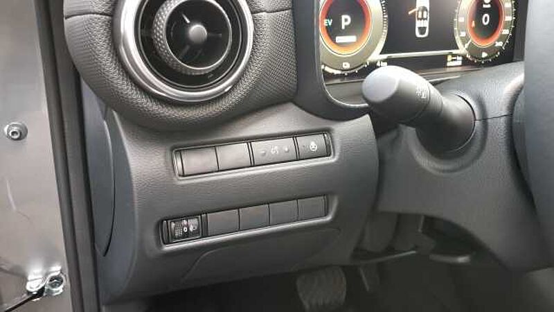 Nissan Juke N-Connecta 1.6 HEV 143 PS AMT